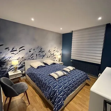 Maison Familiale Face A La *