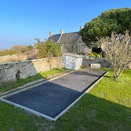 Maison Familiale Face A La Villa *