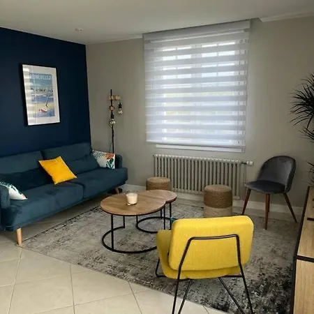 Villa Maison Familiale Face A La *