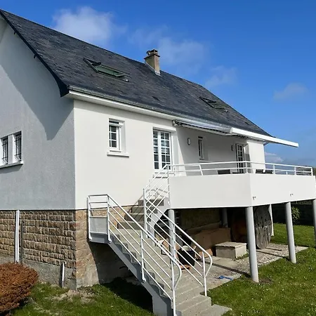 Maison Familiale Face A La Βίλα