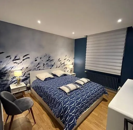 Maison Familiale Face A La *