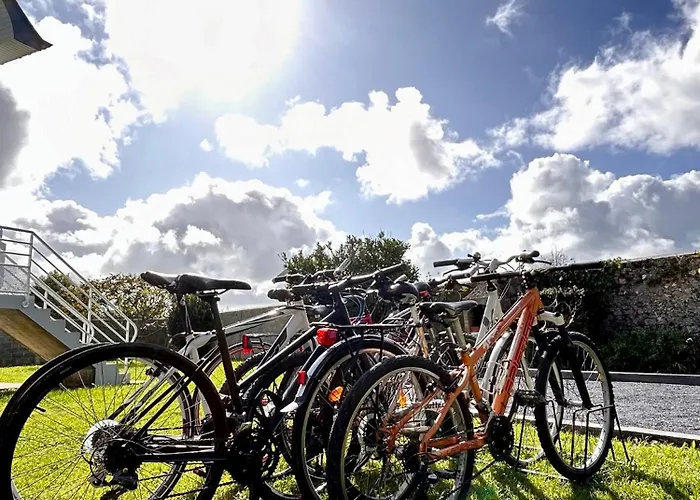 Maison Familiale Face A La