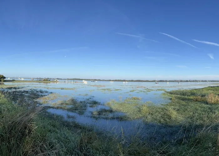 Maison Familiale Face A La